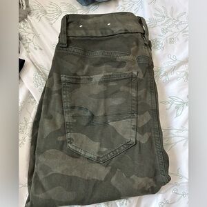 AE CAMO JEANS